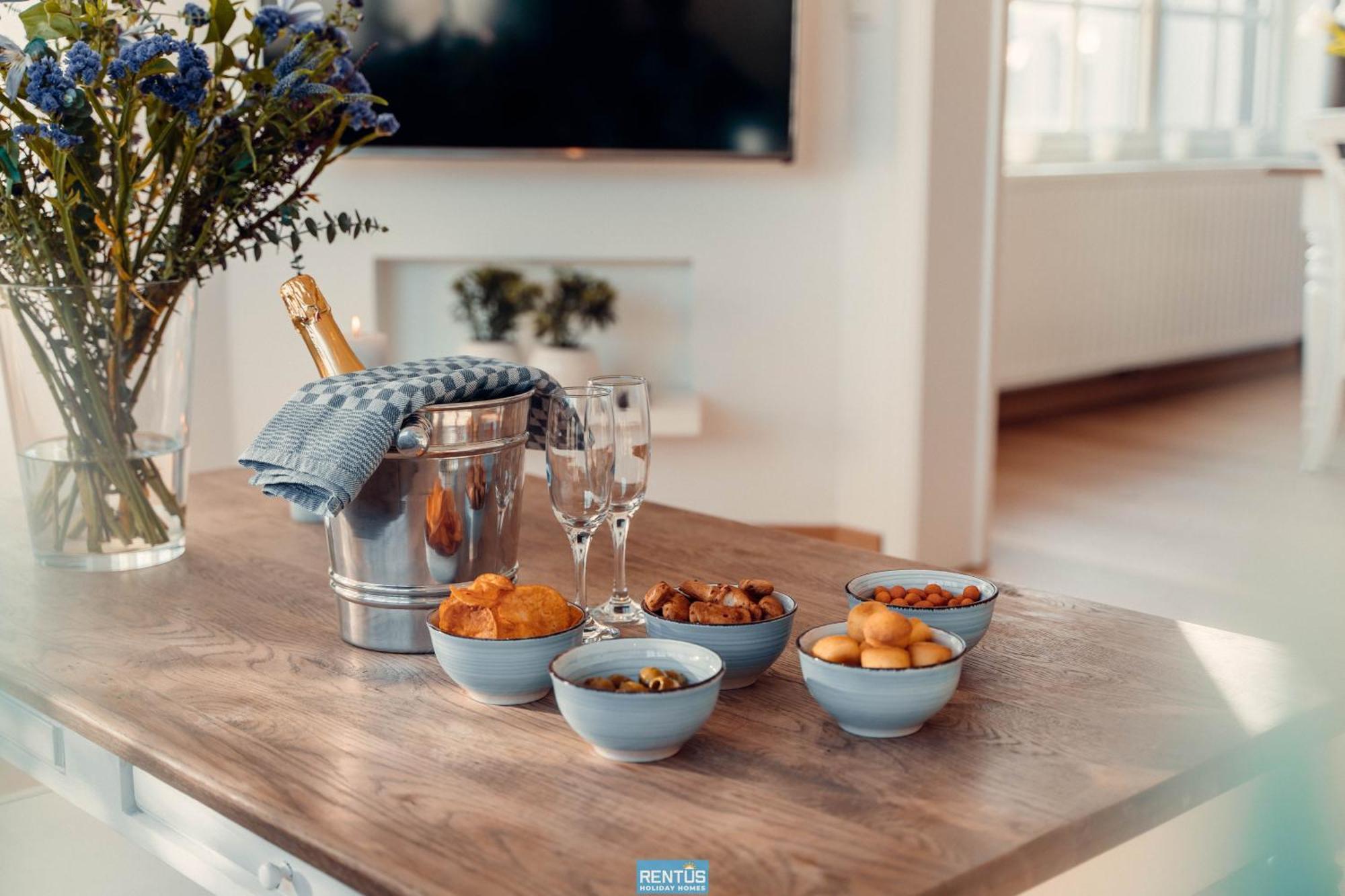 Villa Promenade - Luxuriously Apartment For 8 People 니우포르트 외부 사진
